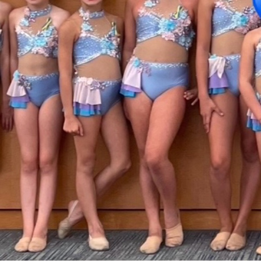Glamour Costumes Competition Leotard
Size MC (similar to a Weissman SC)